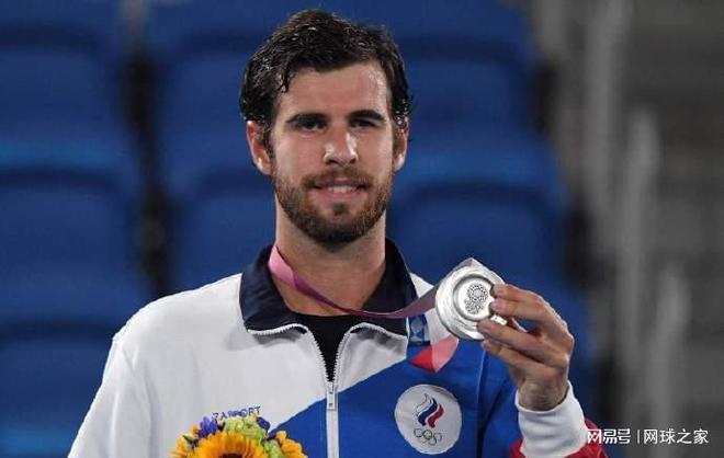 前锋奥斯梅 前锋奥斯梅